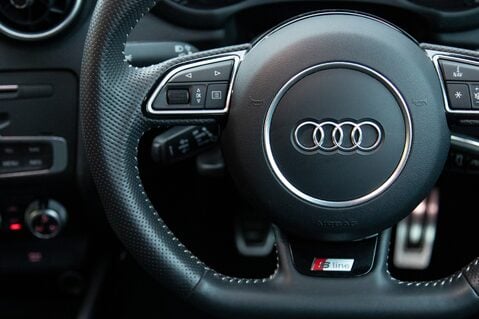 Audi A1 1.4 TFSI 125 Black Edition Nav 5dr 19