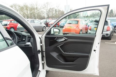 Audi A1 SPORTBACK TFSI S LINE 14