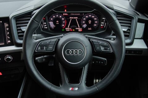 Audi A1 SPORTBACK TFSI S LINE 21