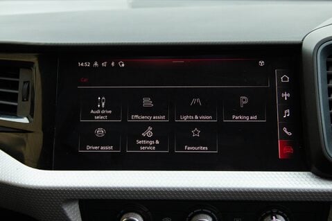 Audi A1 SPORTBACK TFSI S LINE 26