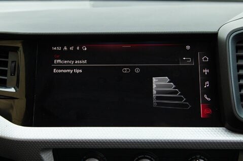 Audi A1 SPORTBACK TFSI S LINE 28