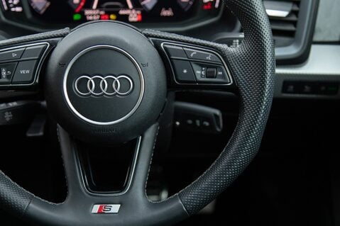 Audi A1 SPORTBACK TFSI S LINE 20