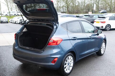 Ford Fiesta TITANIUM MHEV 35