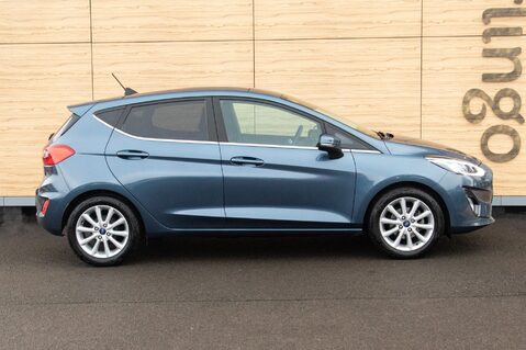 Ford Fiesta TITANIUM MHEV 12