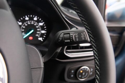 Ford Fiesta TITANIUM MHEV 18