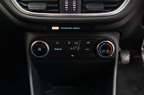 Ford Fiesta TITANIUM MHEV 32