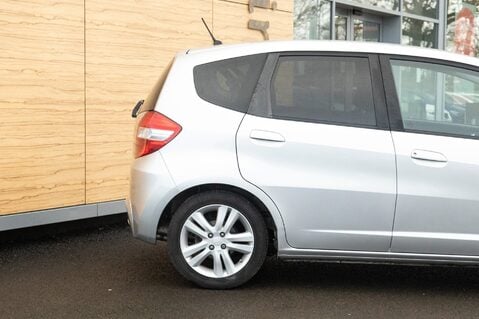 Honda Jazz I-VTEC ES PLUS 7