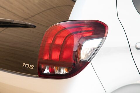Peugeot 108 ALLURE 9