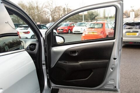 Peugeot 108 ALLURE 14