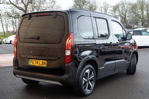 Peugeot Rifter GT STANDARD 8