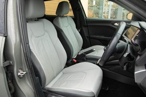 Audi A1 SPORTBACK TFSI S LINE STYLE EDITION 32