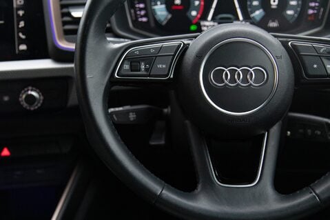 Audi A1 SPORTBACK TFSI S LINE STYLE EDITION 19