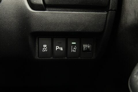 Honda Jazz I-VTEC SE 16