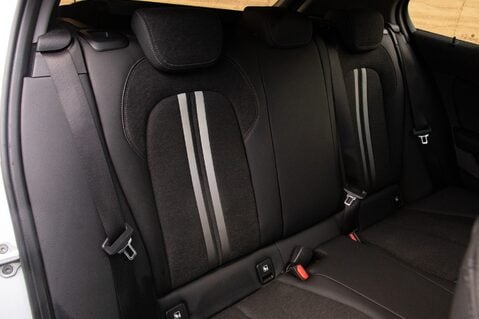 BMW 1 Series 120D XDRIVE SPORT 31