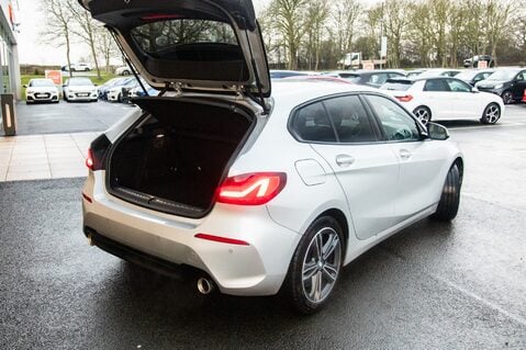 BMW 1 Series 120D XDRIVE SPORT 32
