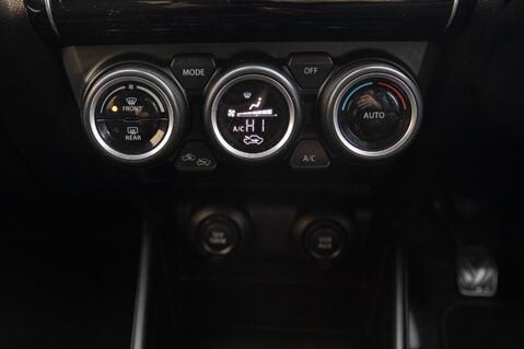 Suzuki Swift SZ5 BOOSTERJET SHVS MHEV 30