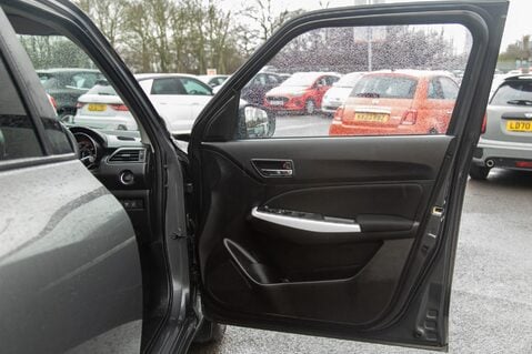 Suzuki Swift SZ5 BOOSTERJET SHVS MHEV 14