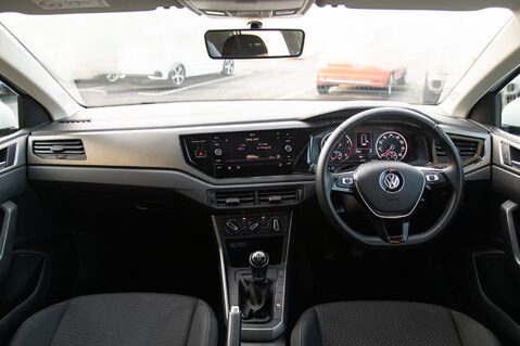 Volkswagen Polo SE TSI 3