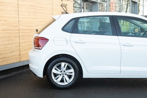 Volkswagen Polo SE TSI 7