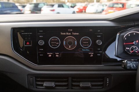 Volkswagen Polo SE TSI 28