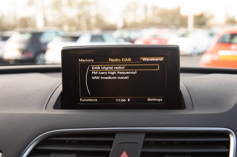 Audi Q3 TFSI S LINE EDITION 25