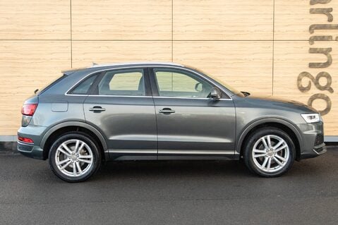 Audi Q3 TFSI S LINE EDITION 12