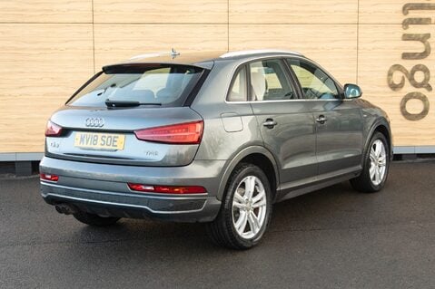 Audi Q3 TFSI S LINE EDITION 2