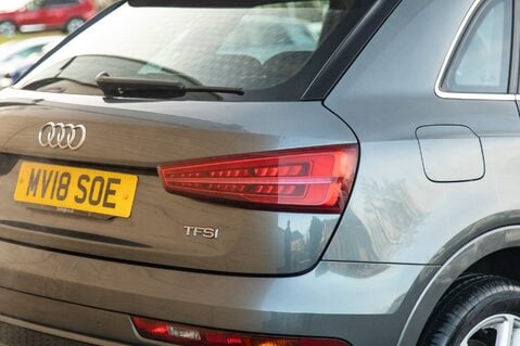 Audi Q3 TFSI S LINE EDITION 9