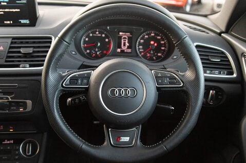 Audi Q3 TFSI S LINE EDITION 21