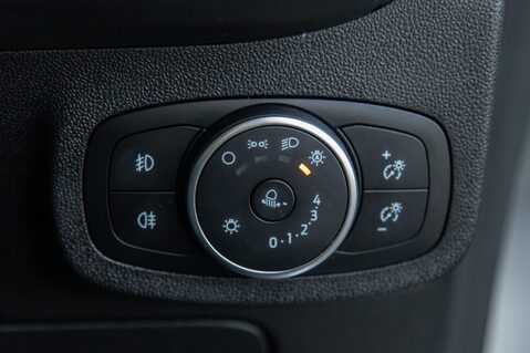 Ford Fiesta ST-LINE 16