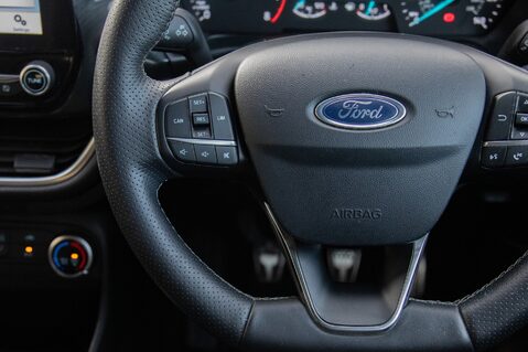 Ford Fiesta ST-LINE 19