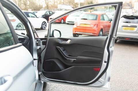 Ford Fiesta ST-LINE 14