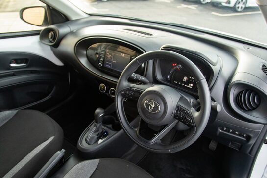 Toyota Aygo X VVT-I PURE