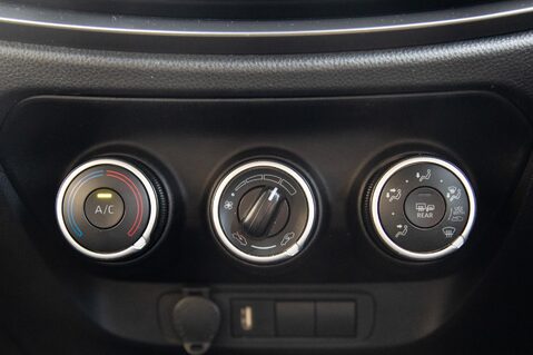 Toyota Aygo X VVT-I PURE 31