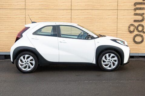 Toyota Aygo X VVT-I PURE 12