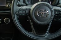 Toyota Aygo X VVT-I PURE 19