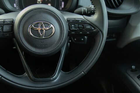 Toyota Aygo X VVT-I PURE 20