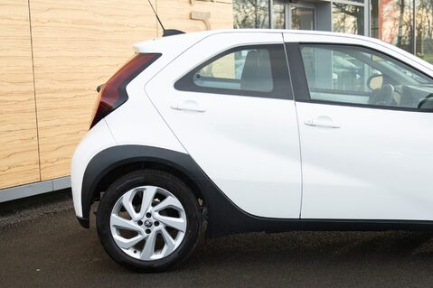 Toyota Aygo X VVT-I PURE 7