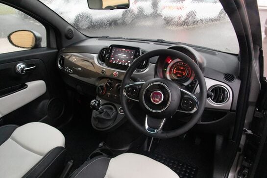 Fiat 500 DOLCEVITA MHEV
