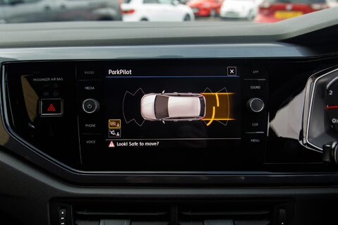 Volkswagen Polo R-LINE TSI 30