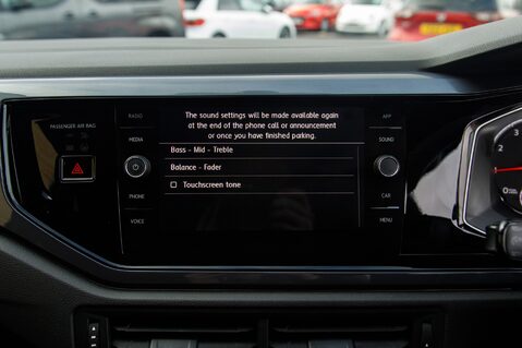 Volkswagen Polo R-LINE TSI 28