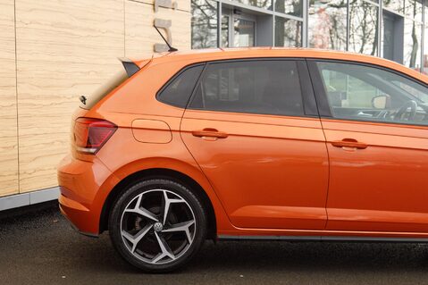 Volkswagen Polo R-LINE TSI 7