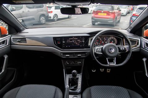 Volkswagen Polo R-LINE TSI 3