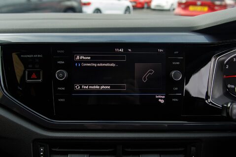 Volkswagen Polo R-LINE TSI 26