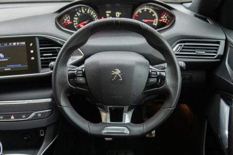 Peugeot 308 PURETECH S/S GT LINE 21