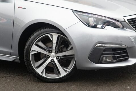 Peugeot 308 PURETECH S/S GT LINE 11