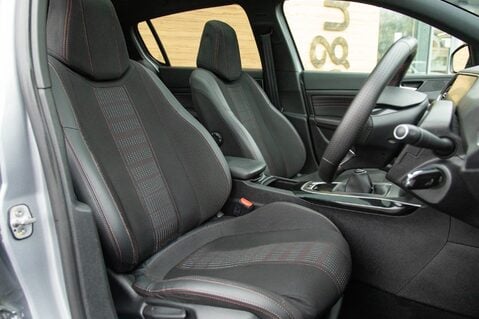 Peugeot 308 PURETECH S/S GT LINE 32