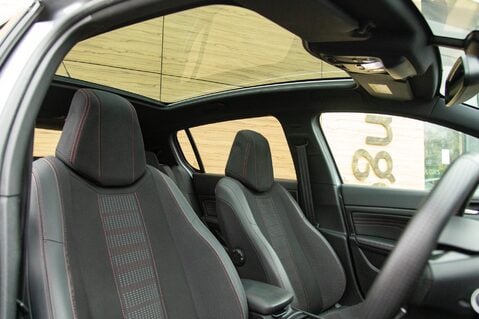 Peugeot 308 PURETECH S/S GT LINE 33