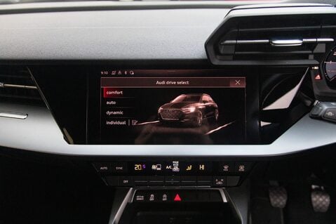 Audi A3 SPORTBACK TFSI SPORT 32