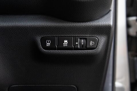 Kia Picanto X-LINE S 16